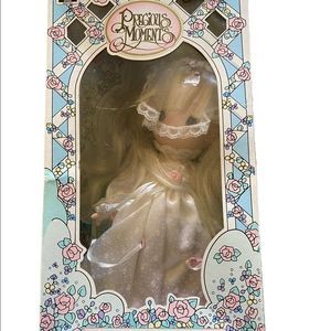 VINTAGE Precious Moments Bride Doll